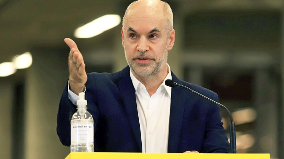 Larreta. Un día después del anuncio, el jefe de Gobierno porteño respondió con otra conferencia.