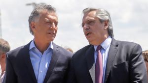 Former president Mauricio Macri (left) and President Alberto Fernández.