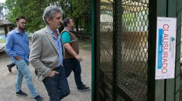 Funcionarios del miniterio de Ambiente inspeccionan el zoológico de Luján, previo a su clausura.