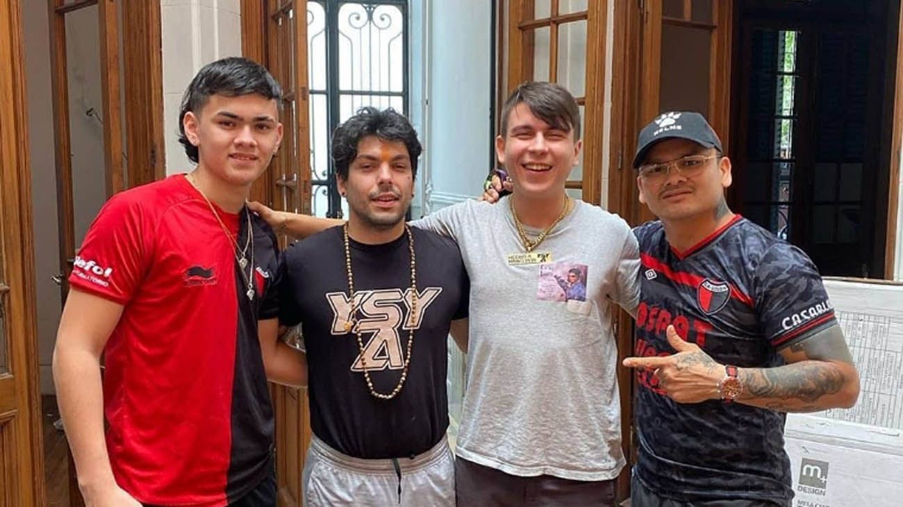 Don Rouch con Ysy A, el Chino Maidana y el hijo del boxeador