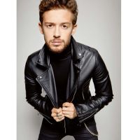 “CANDE ES MI COACH DE BAILE” LA CUARENTENA CREATIVA DE RUGGERO PASQUARELLI