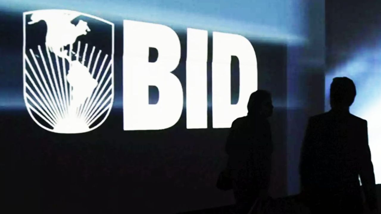 El BID alerta sobre una posible crisis bancaria en Latinoamérica.  | Foto:CEDOC