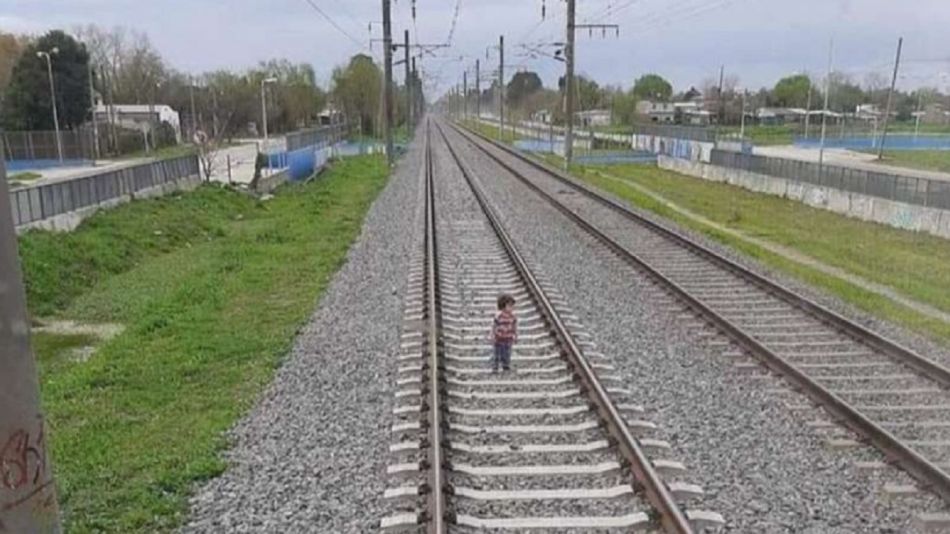 Tren, vias, nene