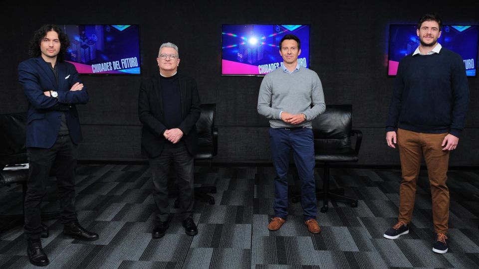 En la quinta edición de Ciudades del Futuro participaron el Arq. Roberto Converti (UADE), Facundo Sourigues (Iúnigo) y Martín Hansen (Ualá), moderados por Agustino Fonteveccia, Vicepresidente de Grupo Perfil.
