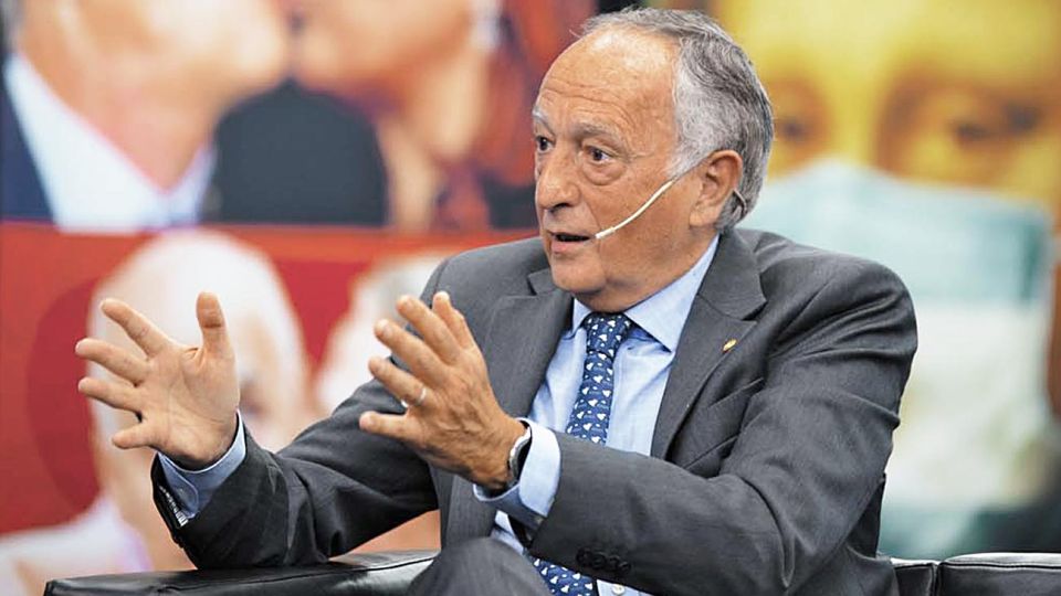 La gestión anterior. “Macri pensó que bastaba con hablar en inglés con gente de afuera para que llovieran inversiones”. “Tuvo una visión muy naif sobre lo que pasaba en la industria”.