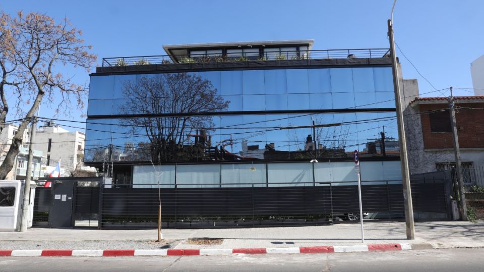 El inmueble que Mascherano alquiló a la embajada de Chile en Uruguay