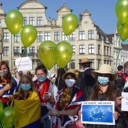 Bélgica, Bruselas: los manifestantes participan en una protesta que pide una Europa y un mismo código de color en el sector turístico, en la lucha contra el coronavirus (COVID-19). | Foto:Ophelie Delarouzee / BELGA / DPA