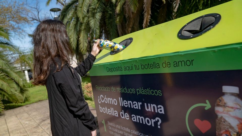 "Botellas de Amor"