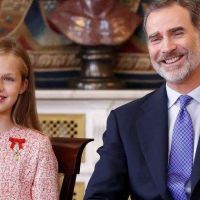 La Princesa Leonor rompió una norma protocolar con la bendición del Rey Felipe
