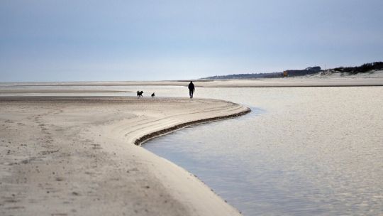 Postal de una las tantas playas de la costa uruguaya.
