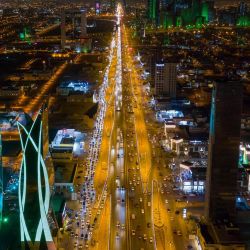 Arabia Saudita, Riad: los edificios emblemáticos de Riad se ven iluminados con el color verde de la bandera nacional de Arabia Saudita durante las celebraciones del Día Nacional de Arabia Saudita. | Foto:Agencia de Prensa Saudita / DPA