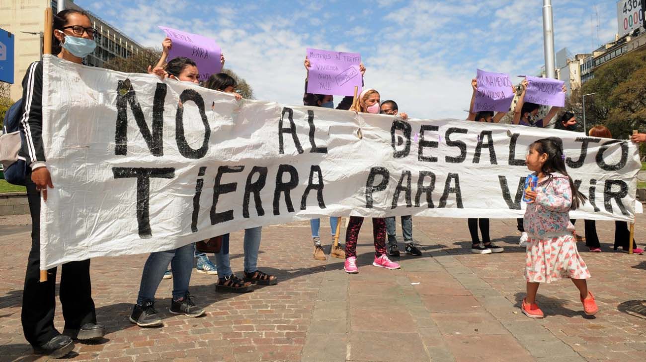 Obelisco, manifestaciones a favor de las tomas de tierras en Guernica-20200929