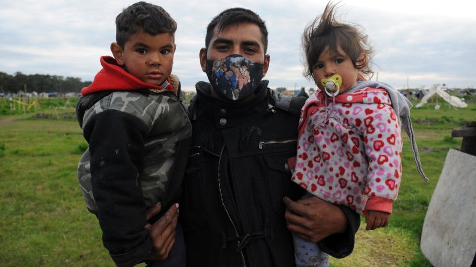 Continúa en Guernica el acuerdo de retiro voluntario. Fotos. Piemonte.