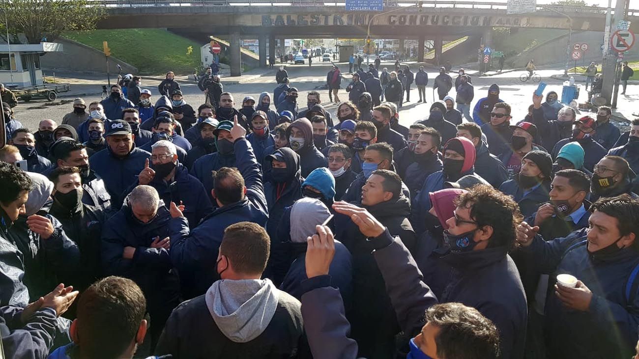 Corte de choferes en avenida General Paz