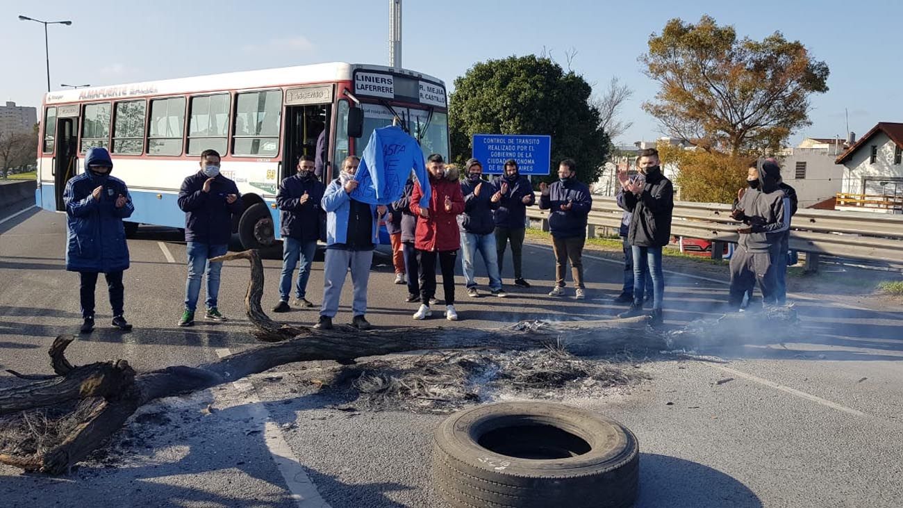 Corte de choferes en avenida General Paz