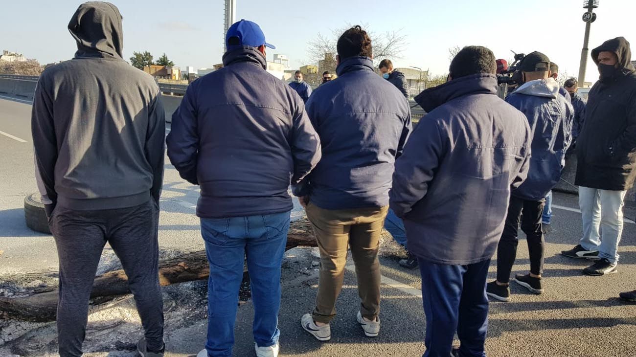 Corte de choferes en avenida General Paz