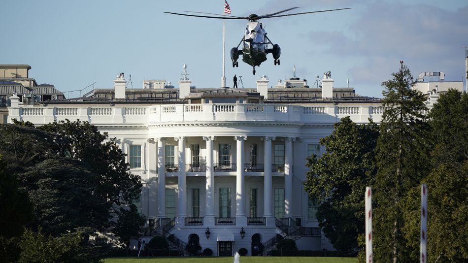 La Casa Blanca paralizada por la internación de Trump.