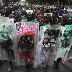 México, Ciudad de México: activistas feministas participan en una protesta a favor del aborto en el Día Internacional del Aborto Seguro. | Foto:El Universal via ZUMA Wire / DPA