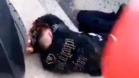 El joven ladrón detenido por vecinos en La Matanza recibió una paliza.