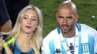 Lisandro López, el jugador de Racing y su novia, Mercedes fueron padres por primera vez