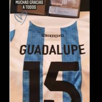 Lisandro Lopez, el jugador de Racing y su novia, Mercedes fueron padres por primera vez