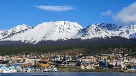 Ushuaia es conocida mundialmente como la ciudad más austral del planeta.