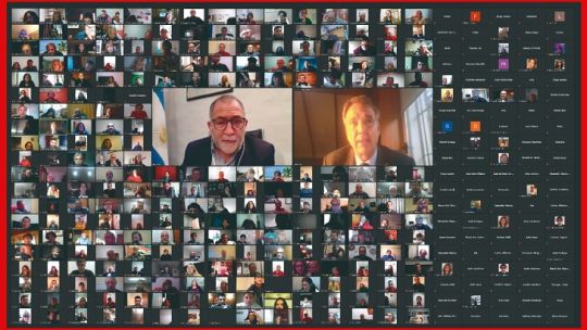 ALIADO. Juez con Pichetto en un Zoom de hace unos días. El excandidato a vicepresidente bancó al exintendente.