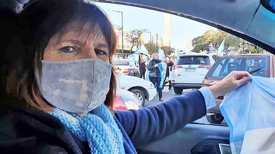 Tapabocas. Es una de las dirigentes más activas para convocar a las marchas críticas al Gobierno.