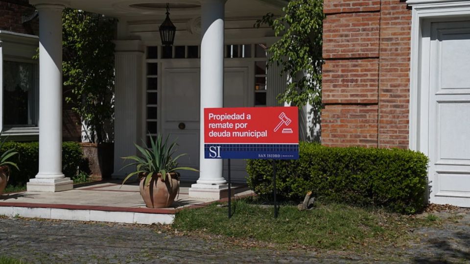 San Isidro Mansion Lujosa