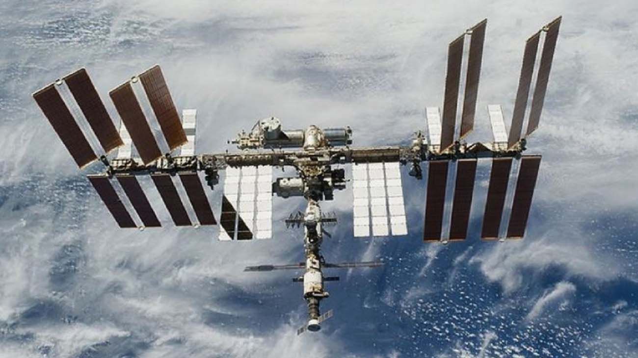 "bacterias en la Estación Espacial Internacional?"