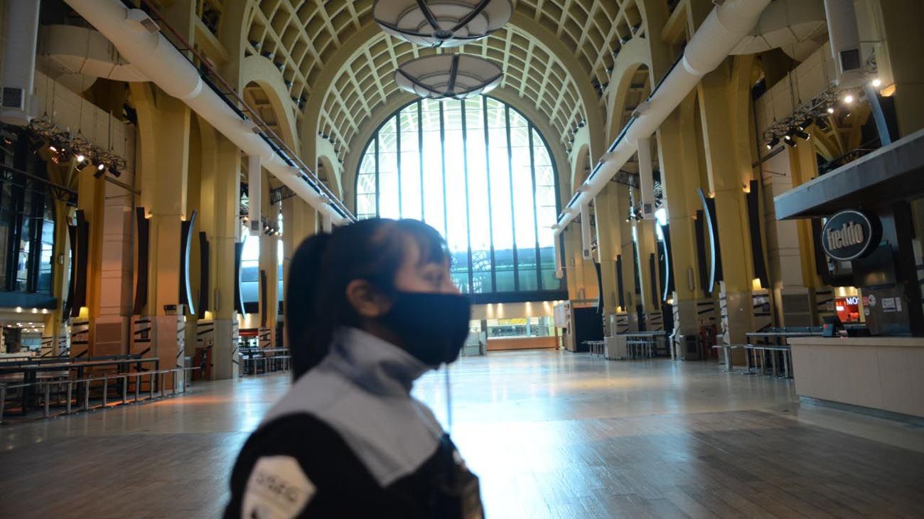 Los protocolos, como en el shopping Abasto, son estrictos y hay que cumplirlos.