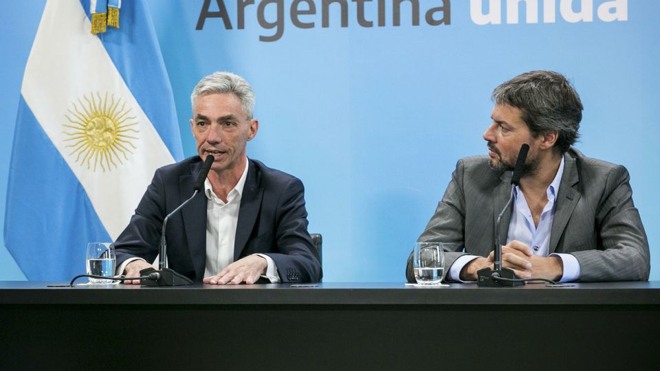 El regreso de los vuelos pide pista: anuncian la ...