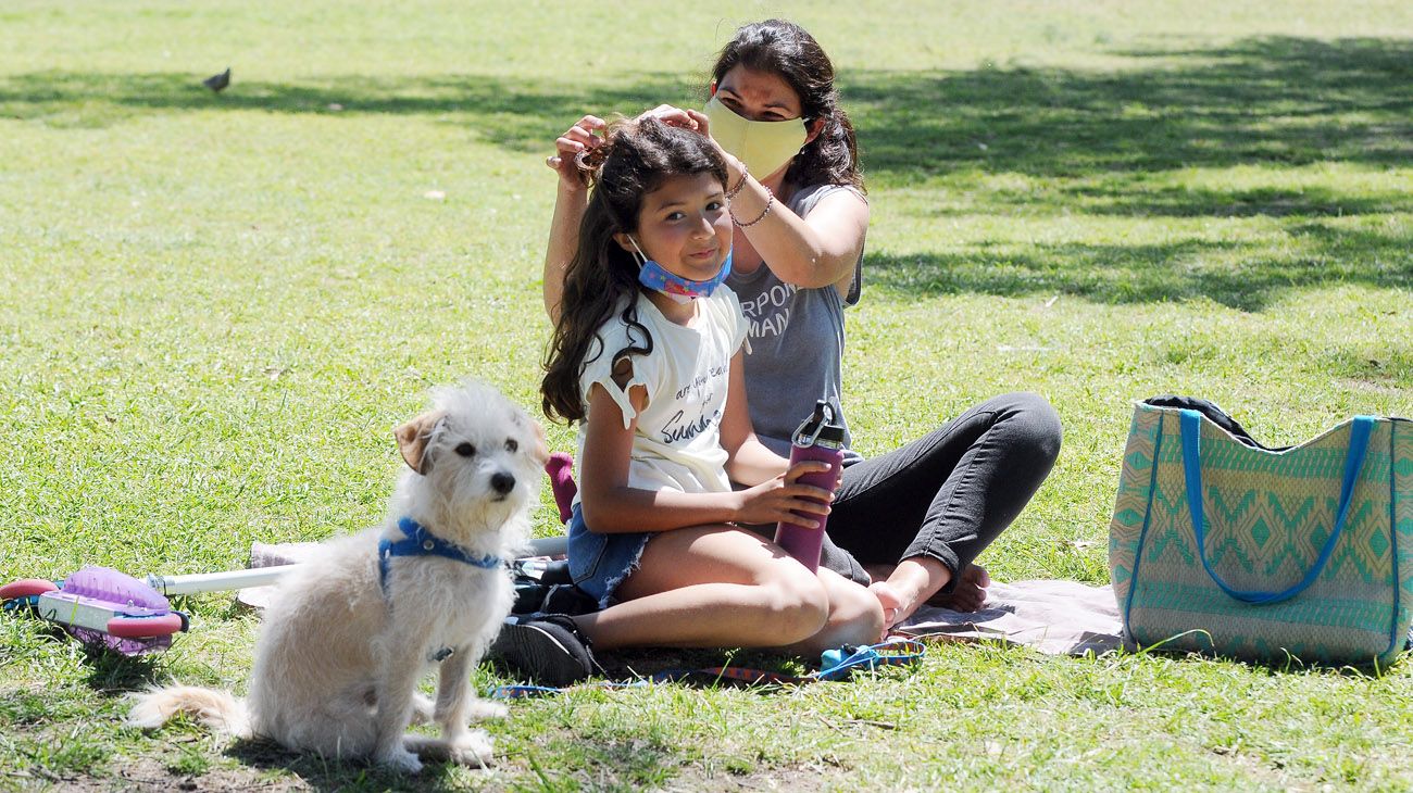 Las familias planean el Día de la Madre en la nueva normalidad. 