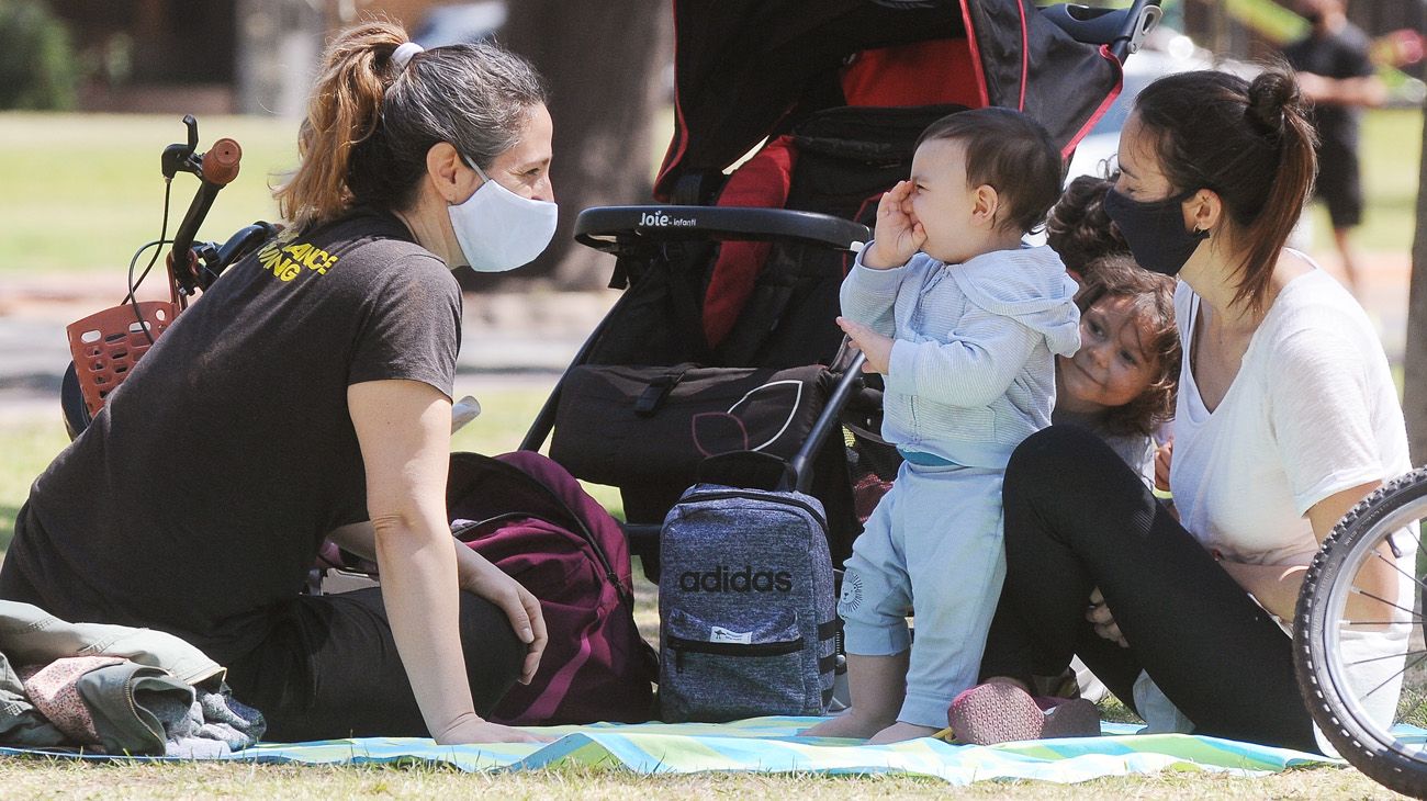 Las familias planean el Día de la Madre en la nueva normalidad. 