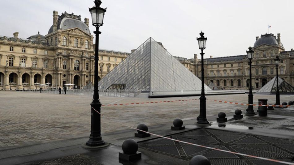 Paris toque de queda