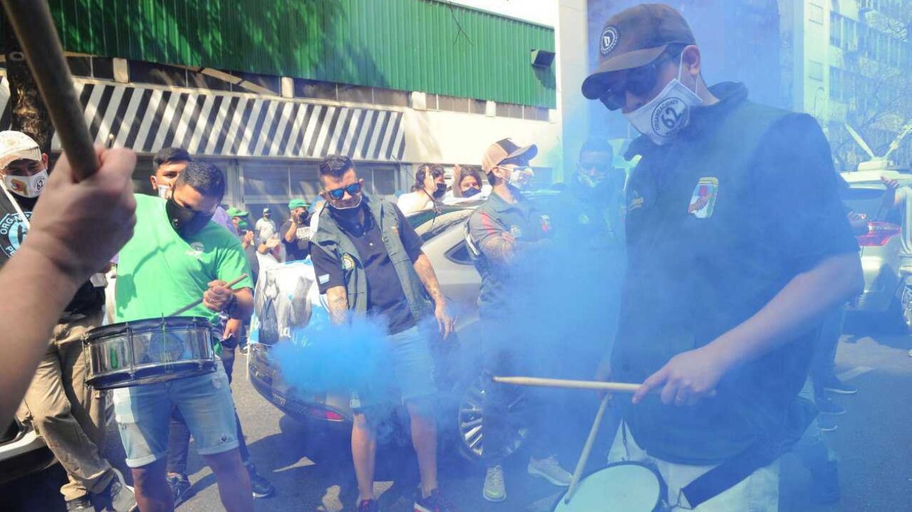 El moyanismo encabezó la caravana por el Día de la Lealtad.