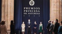 Los looks de Letizia Ortiz, la princesa Leonor y la infanta Sofía