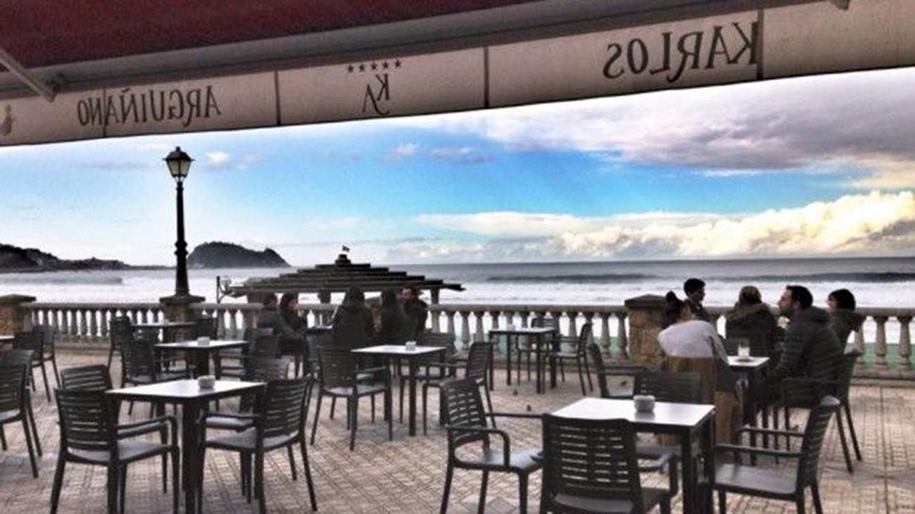 cheh karlos Arguiñano, de diferentes épocas,  restaurante- hotel Zarautz