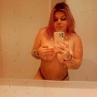 Morena Rial explotó las redes con un desnudo frente al espejo