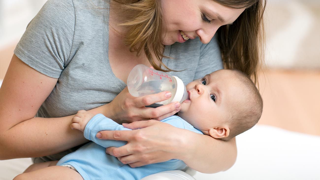 bebés alimentados a mamadera