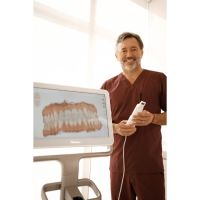 Dr. Gustavo Vidal