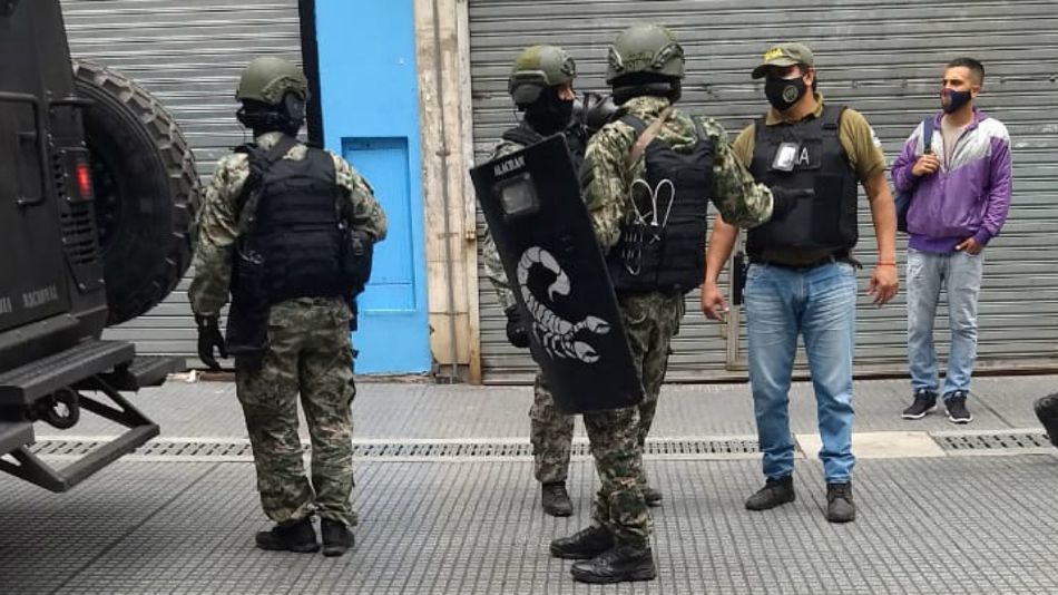 Causa por lavado. Operativo de Gendarmería en la City porteña.