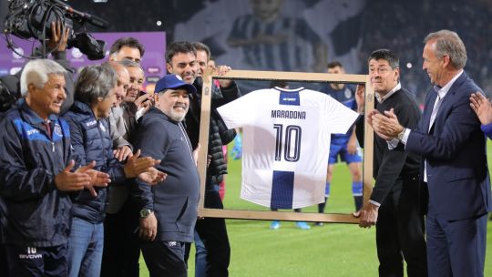 Gran DT. Talleres le hizo un recibimiento a lo grande cuando Gimnasia visitó a Talleres en el Estadio Kempes el 23 de septiembre de 2019.