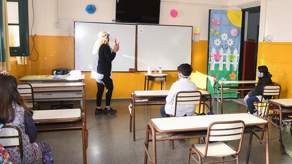 20201024_escuela_protocolo_aula_cedoc_g