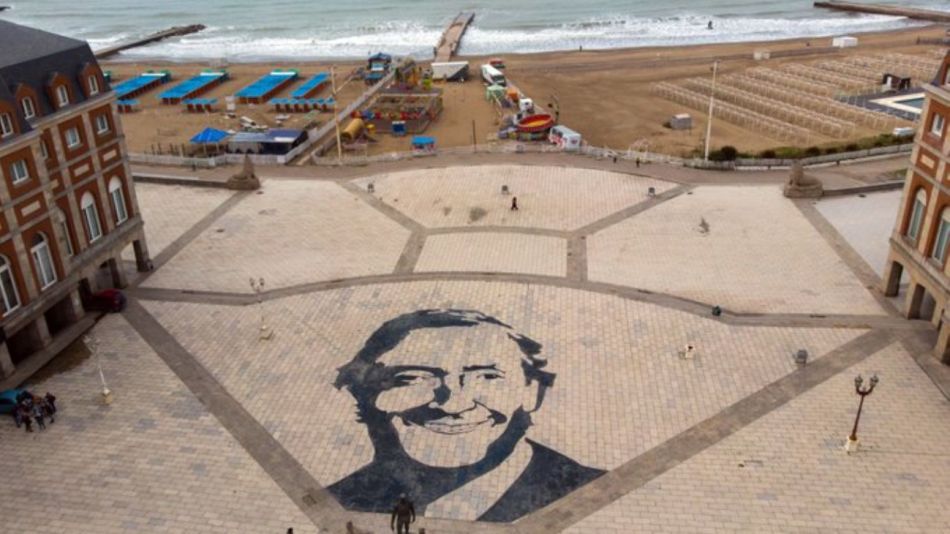 pintada nestor kirchner rambla mar del plata 2 g_20201024