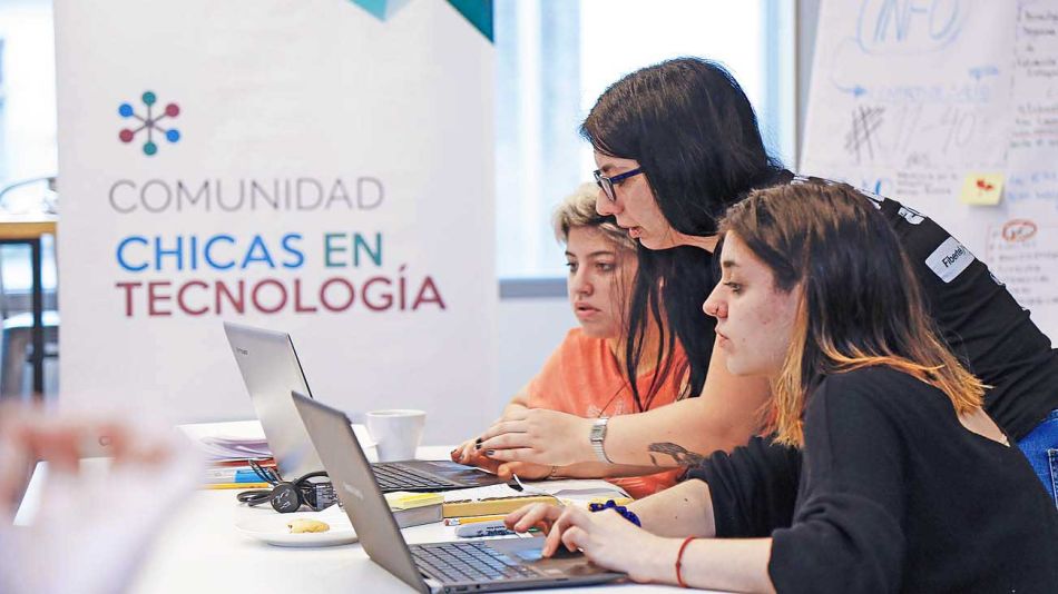 20201025_tecnologia_chicas_gzacet_g