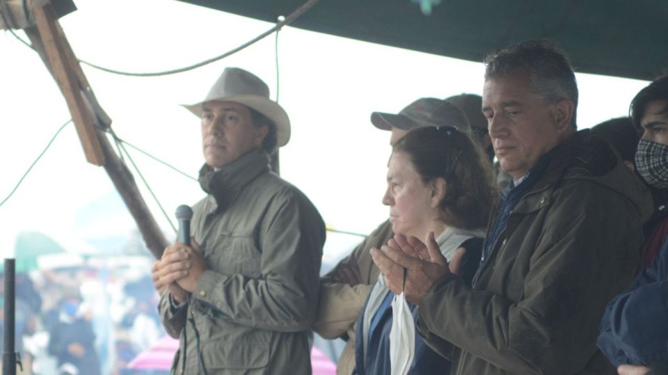 Familia Etchevehere: Juan Diego, Leonor y Luis Miguel. Foto: Pablo Cuarterolo.