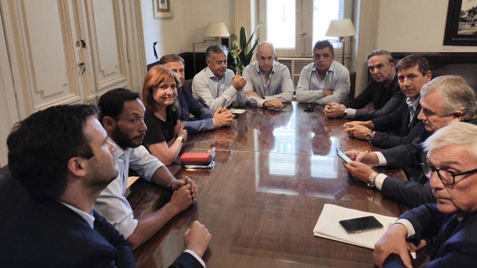 mesa de Juntos por el Cambio