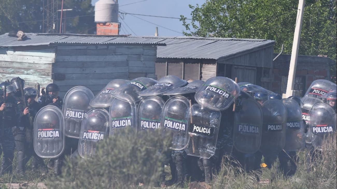 Desalojo toma de tierra en Guernica