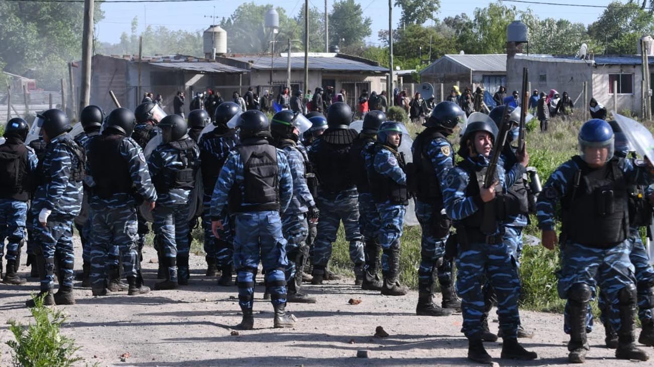 Desalojo toma de tierra en Guernica